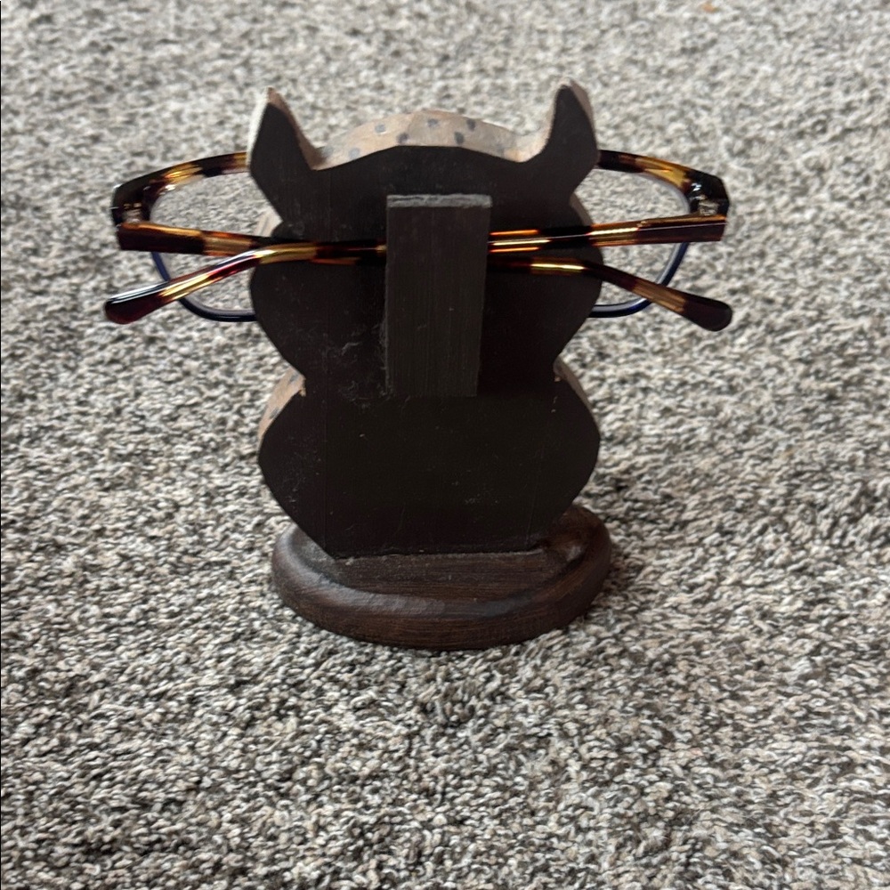 Owl Shaped Eyeglass Holder - Picture 2 of 3